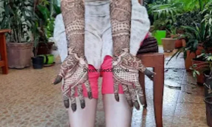 Komal Mehendi Designer